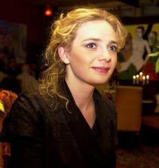 Suzan Erens, Andrerieutranslations.com